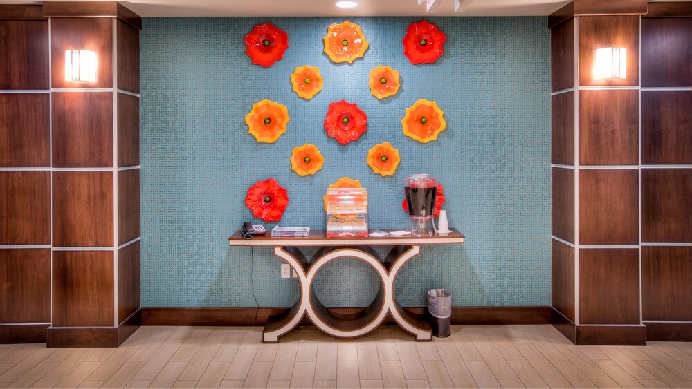 Holiday Inn Express Wichita South by IHG - photo 33