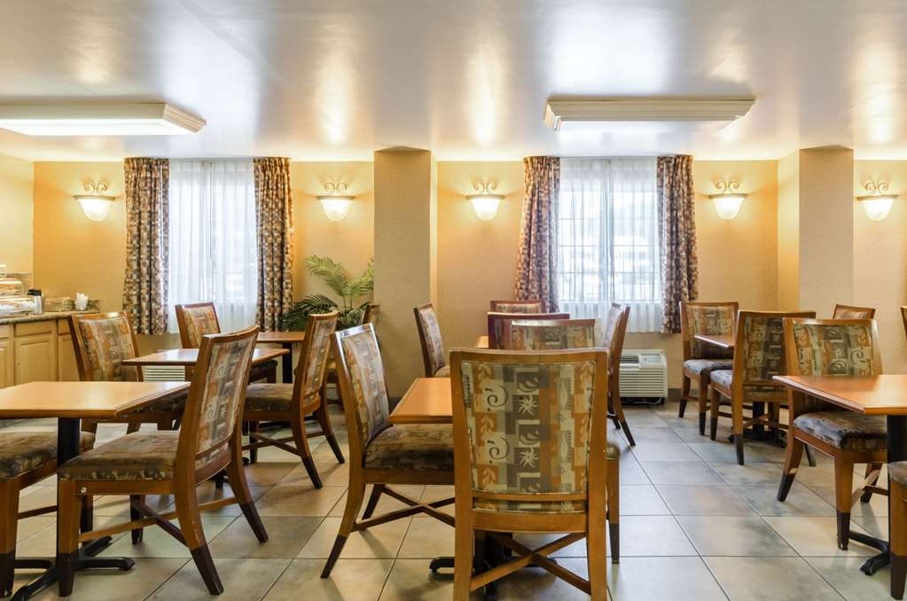 Quality Inn Chicopee Springfield - photo 23