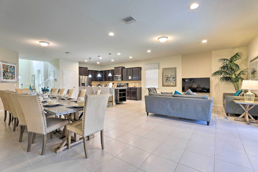 New Upscale 8BR Kissimmee Retreat with Private Pool Spa & Resort Amenities 7 Mi to Disney - photo 45