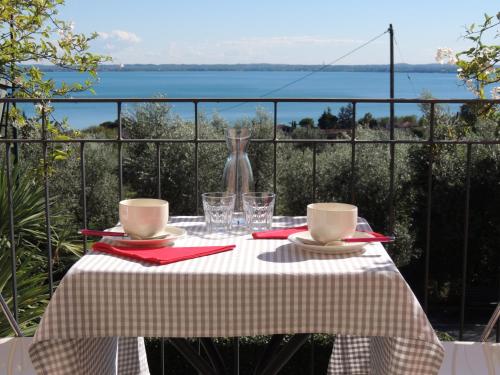 Villa Rosa — 4-Star Luxury Hotel in Moniga Del Garda, Italy