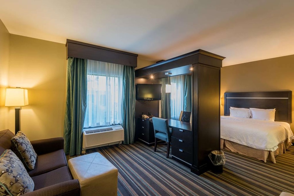 Hampton Inn New Albany - photo 20