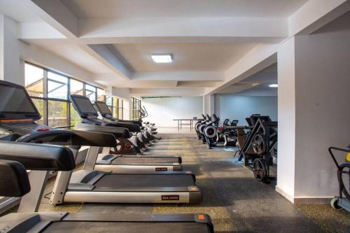 Gold park 1BR with gym and golf simulator Kilimani