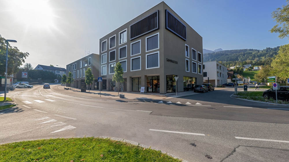 Saminapark Aparthotel Boardinghouse — Frastanz