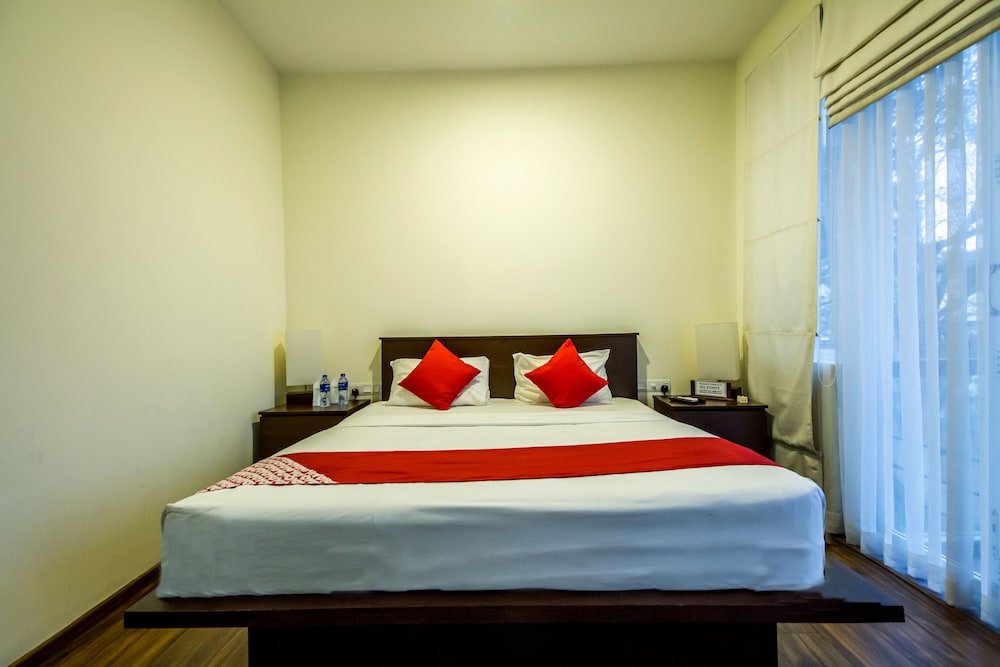 Oyo 114 Ghandy - last minute hotel in Negombo