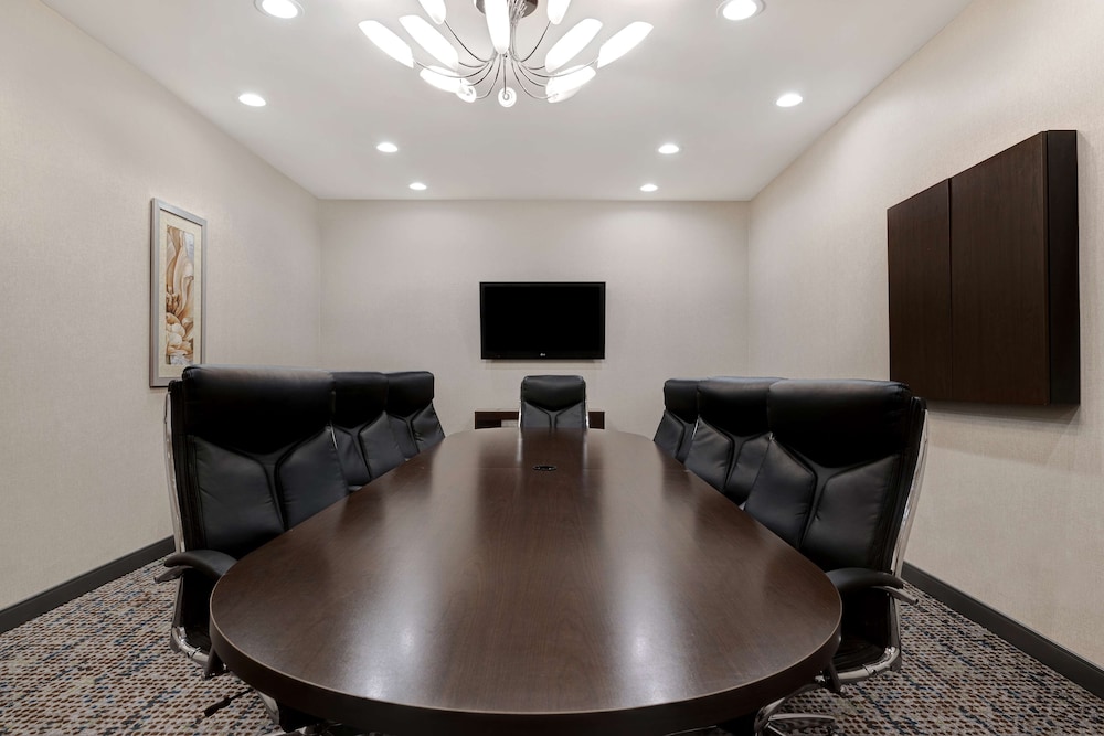 Hampton Inn & Suites Seattle Federal Way - photo 60