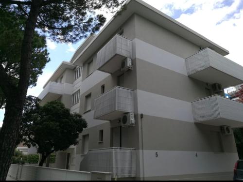 Appartamenti Angela Rusalen — 4-Star Luxury Hotel in Lignano Sabbiadoro, Italy