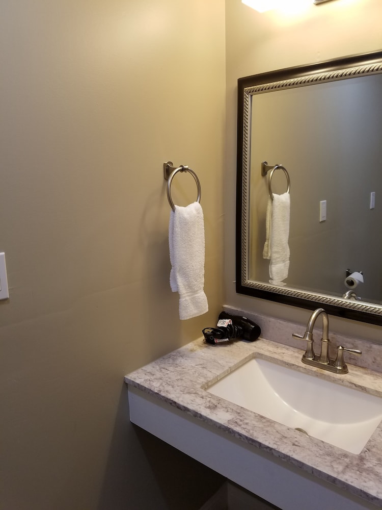 Cameron Estate Inn & Restaurant - photo 55