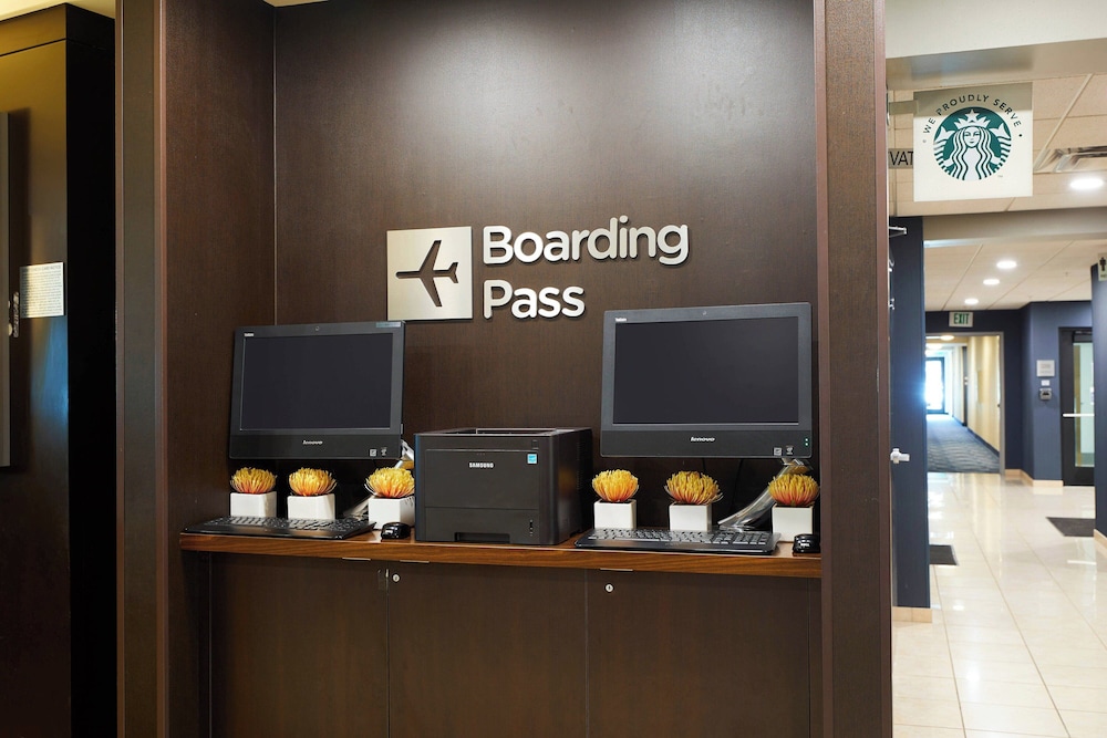 Courtyard by Marriott Medford Airport - photo 50