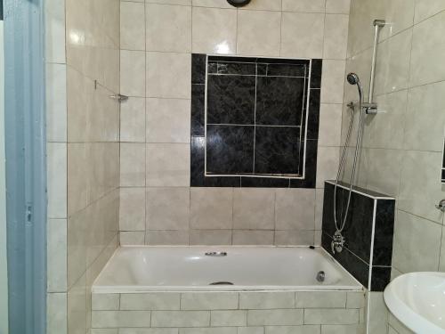 Hasate Guest House 10 Florence Street Oakdale Belliville 7530 Cape Town South African