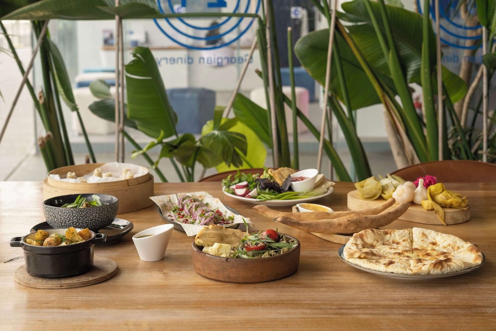 מזון ומשקאות