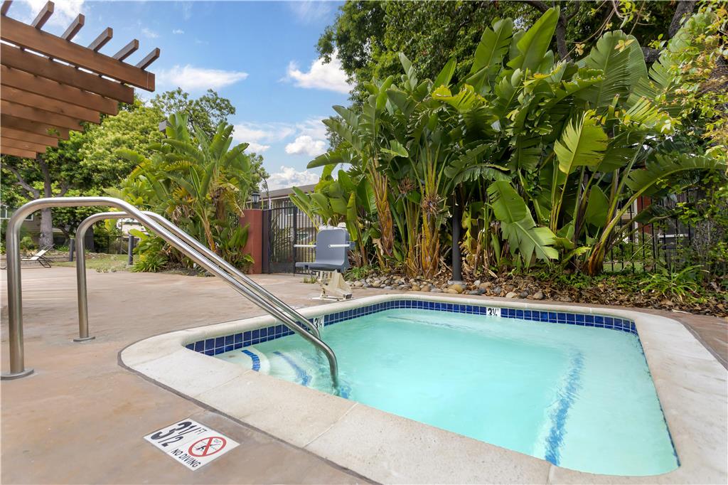 Best Western Plus Garden Court Inn - photo 6