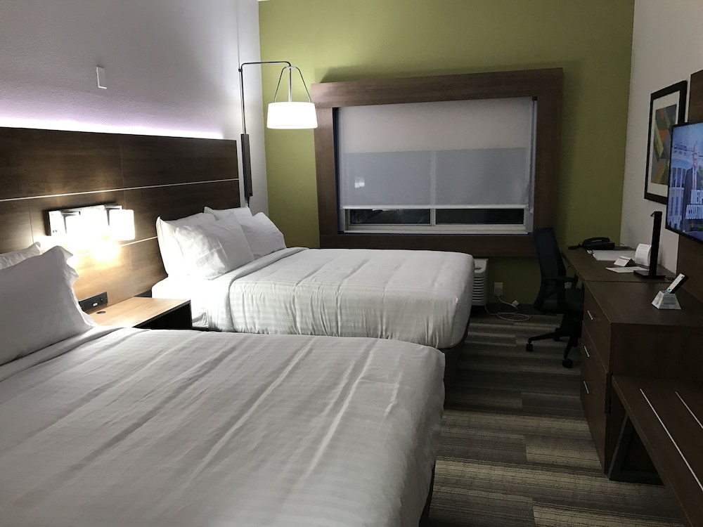 Holiday Inn Express Naples South I 75 by IHG - photo 7
