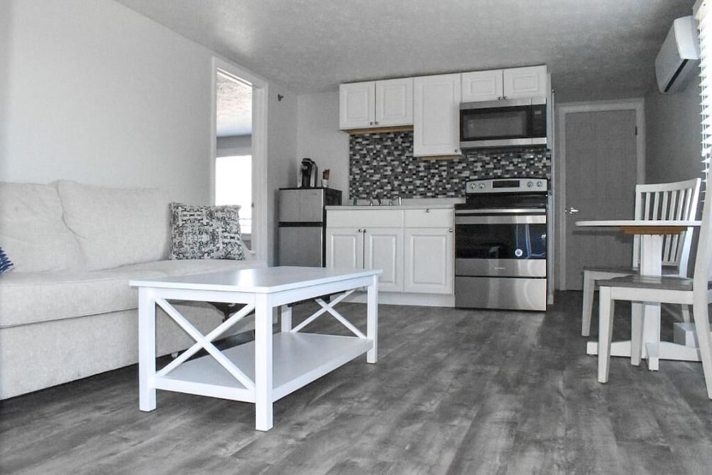 Grand Beach Inn - photo 43