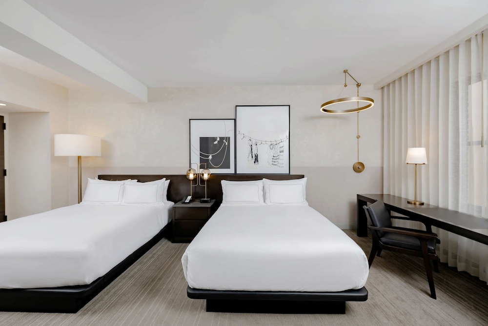 Hotel Fort Des Moines Curio Collection by Hilton - photo 25