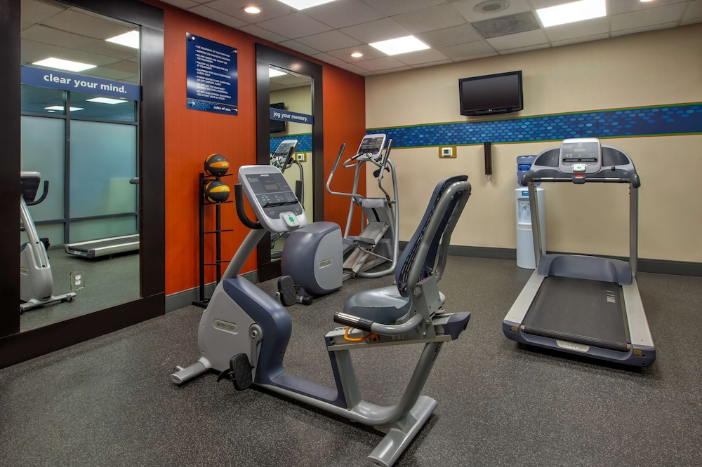 Hampton Inn College Park - photo 37