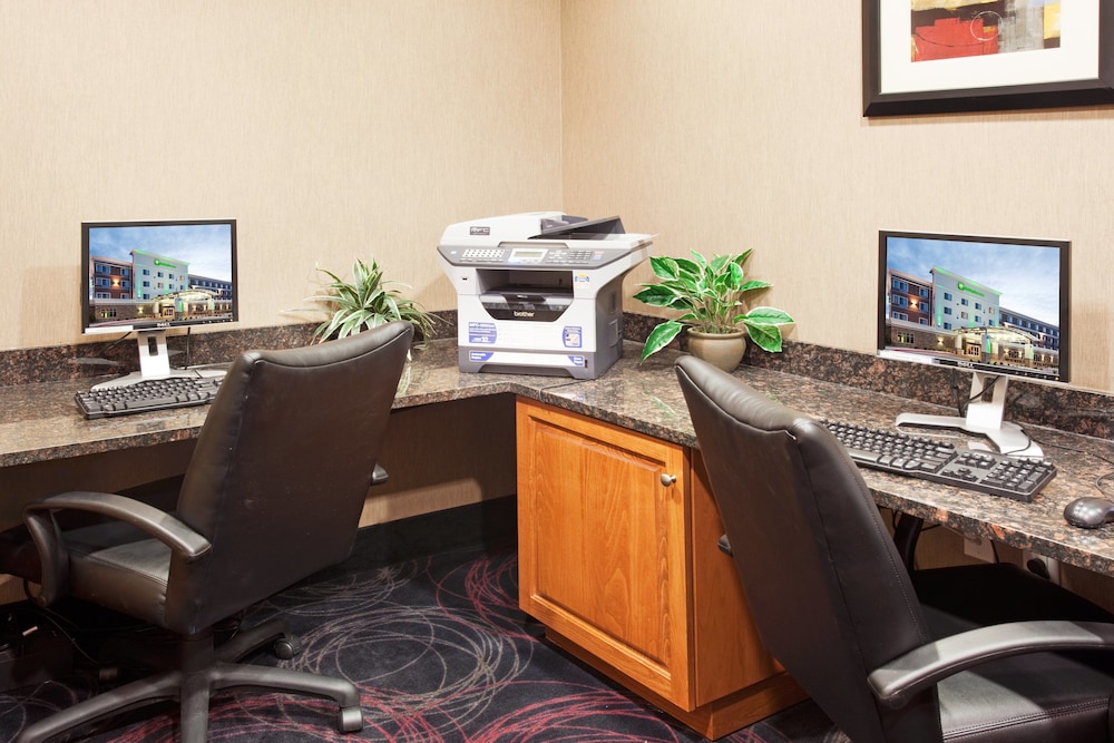 Holiday Inn & Suites Grand Junction by IHG - photo 29