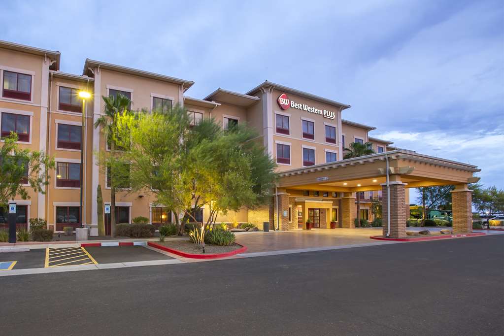 Best Western Plus Chandler Hotel & Suites - photo 42