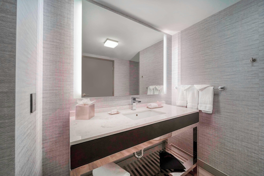 Residence Inn by Marriott Boston Downtown South End - photo 37