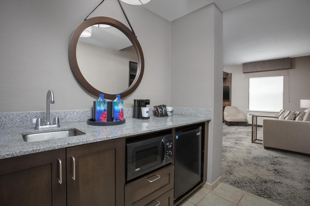 Hampton Inn & Suites Exeter - photo 25