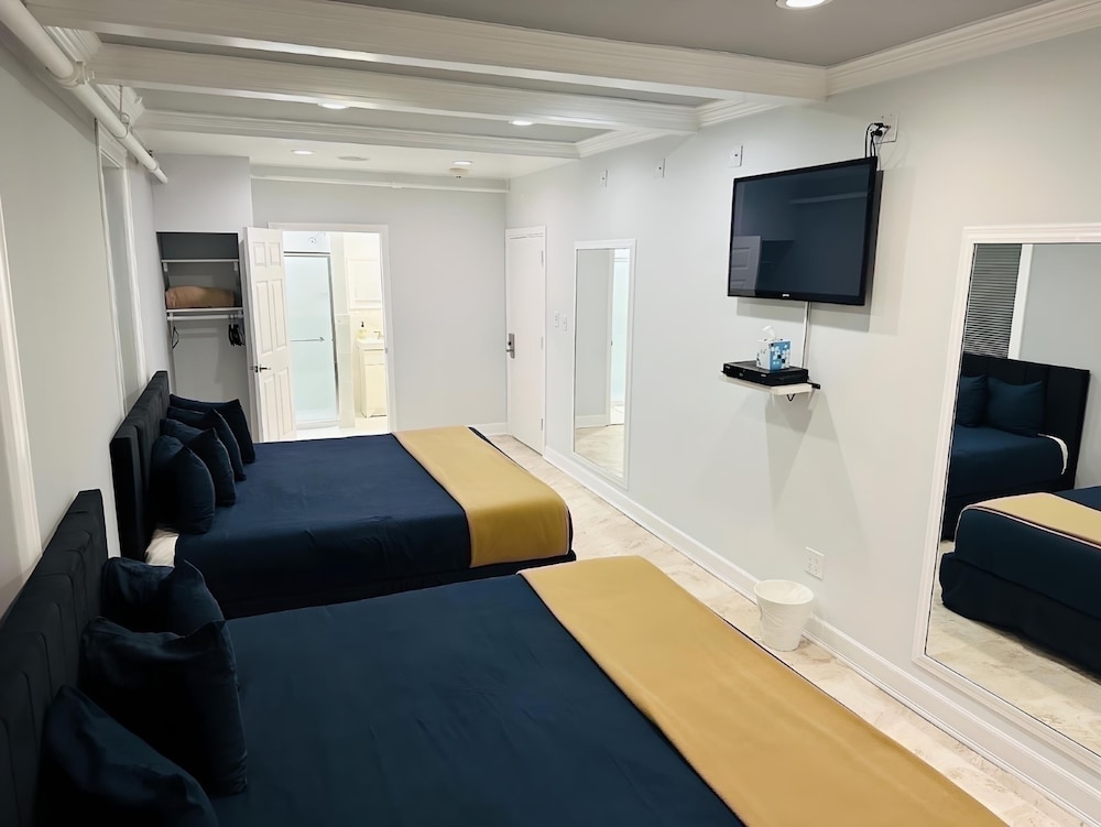 Long Beach Hotel - photo 5