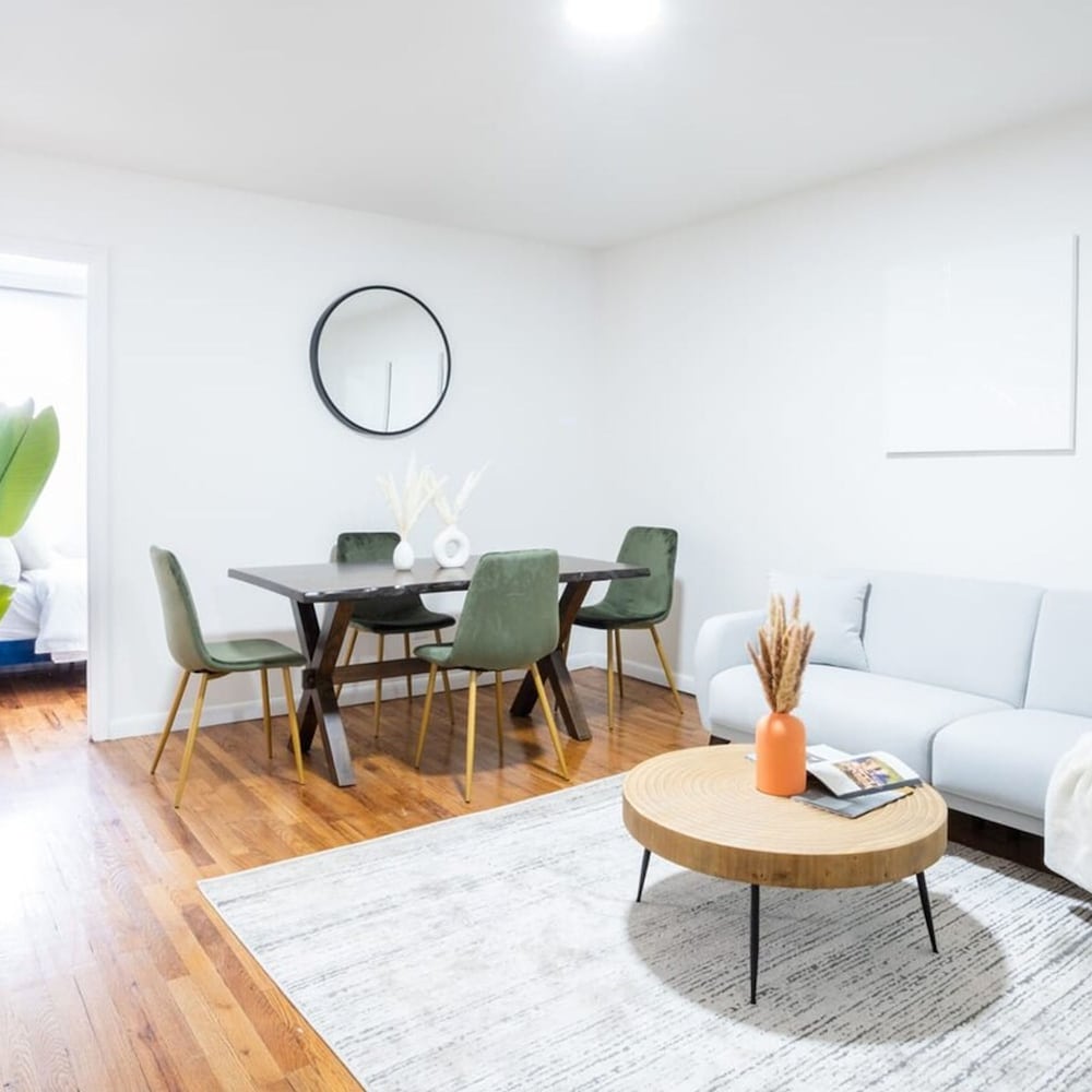 49 4A Prime Midtown newly 2BR WD — 4-Star Luxury Hotel in New York City, United States