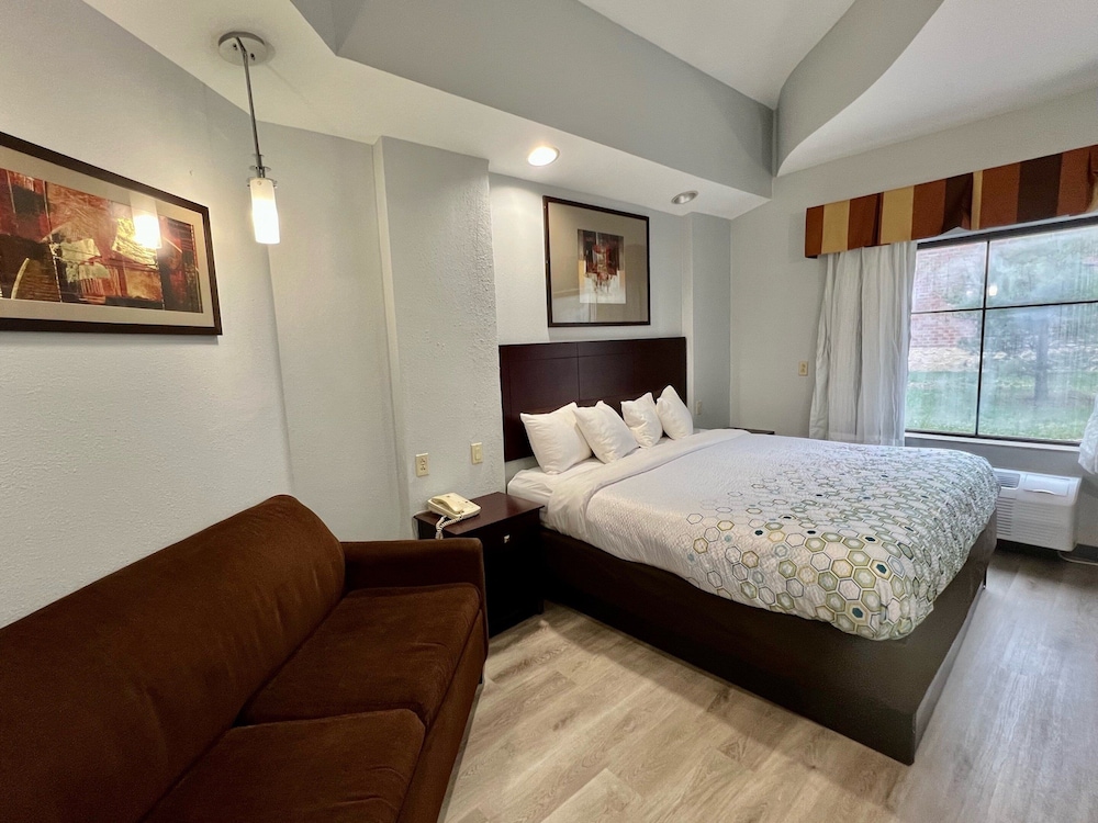 HomeTowne Studios & Suites Washington - photo 6