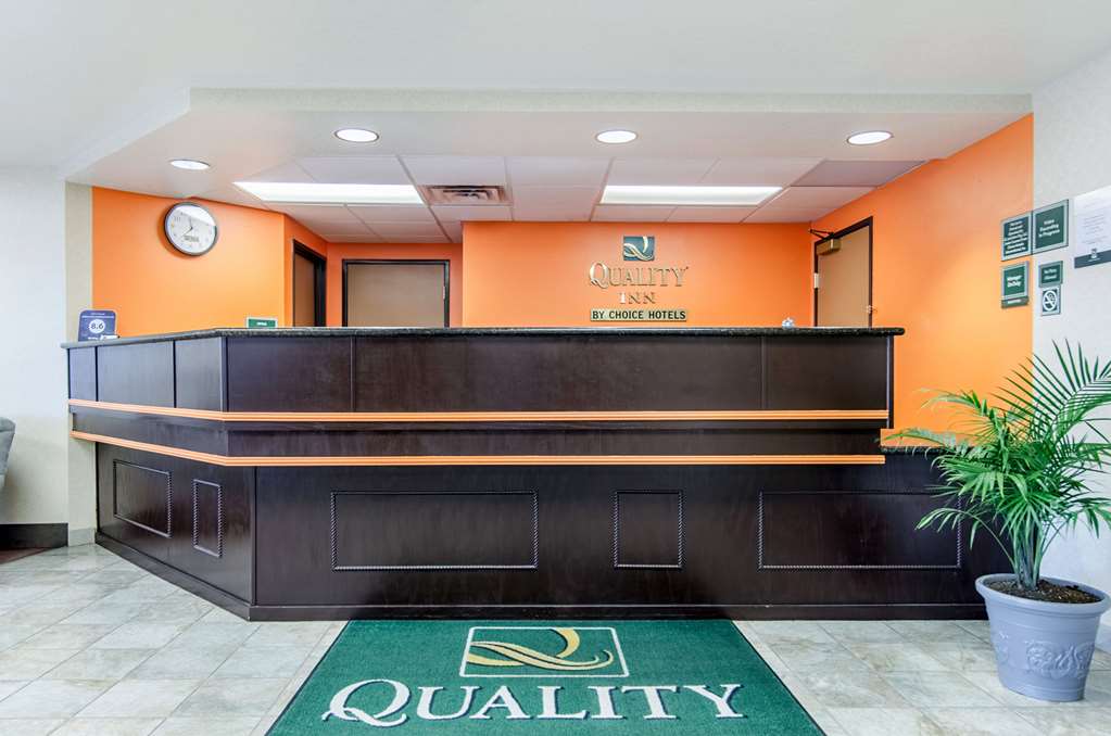 Quality Inn Junction City Near Fort Riley - photo 5
