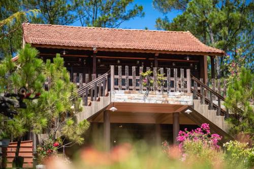 ONA HOME Entire Hue styled garden house nearby a pine hill — 4-Star Luxury Hotel in Hue, Vietnam