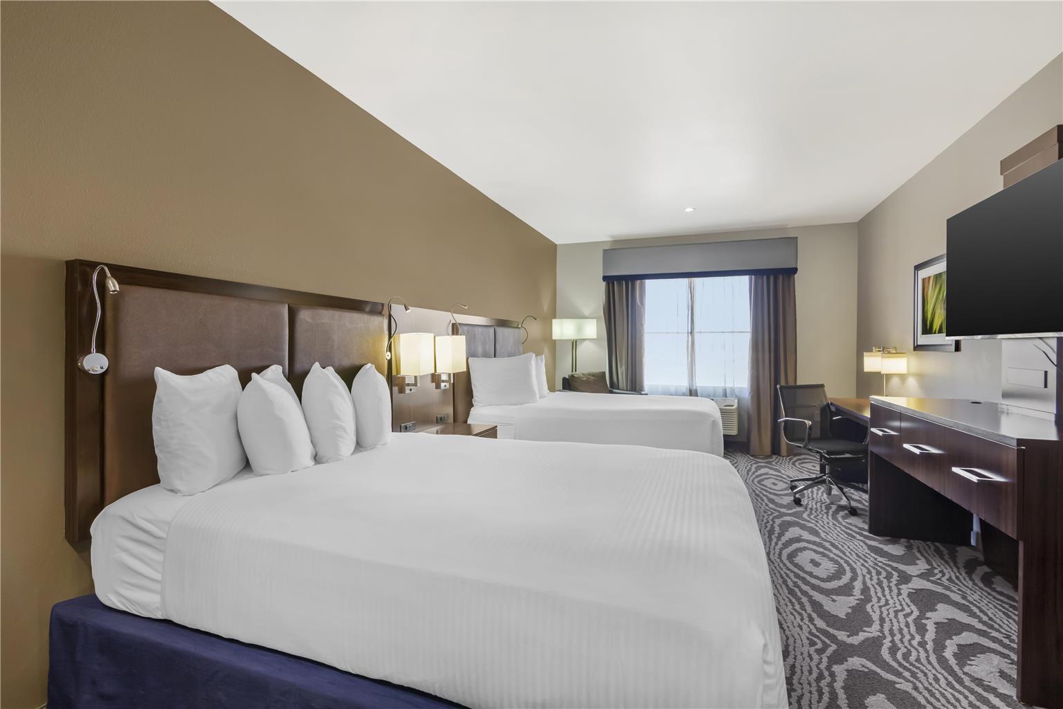 Best Western Plus Williston Hotel & Suites - photo 28