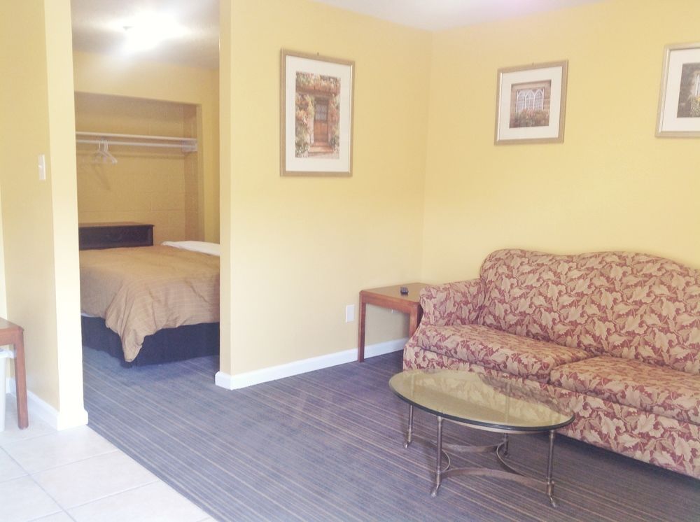 Jefferson Inn and Suites - photo 12