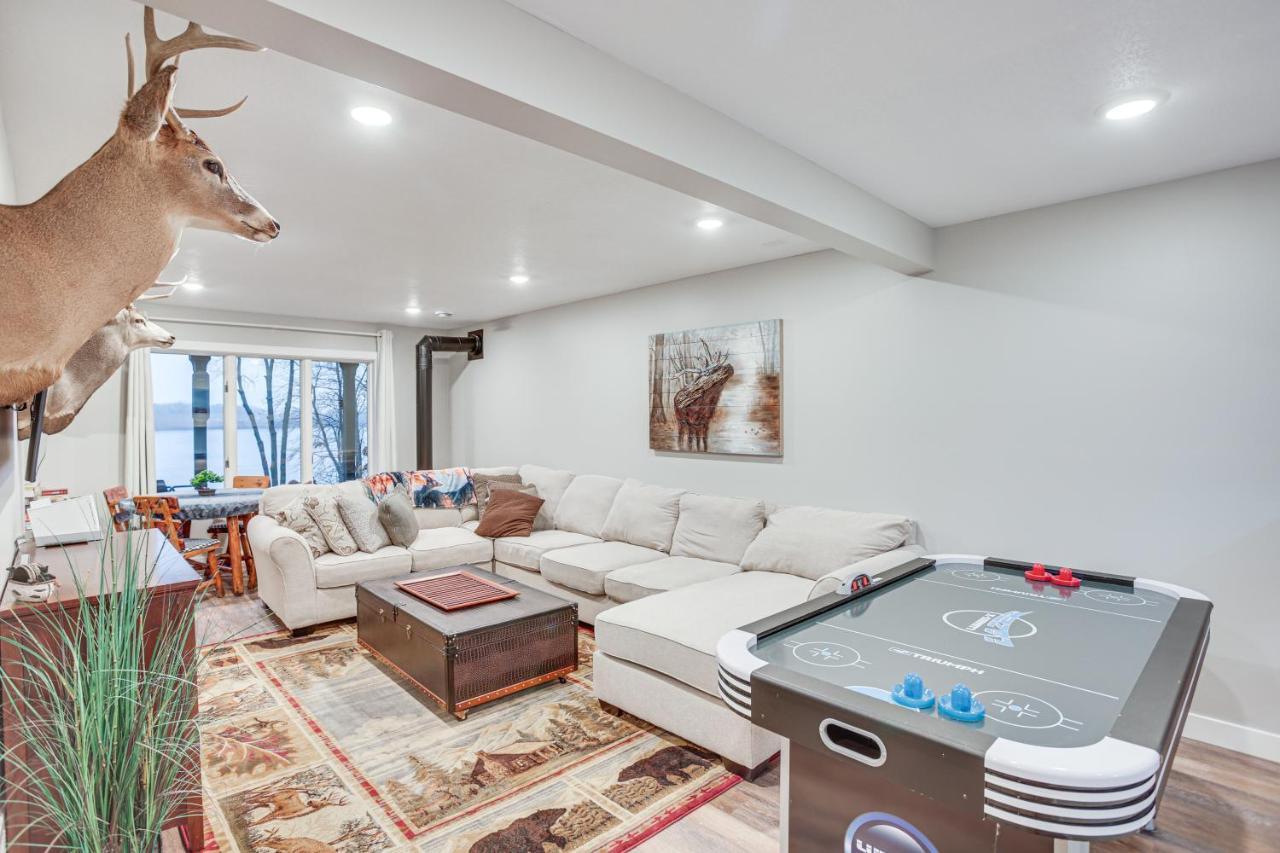 Lakefront Minnesota Vacation Rental With Dock 20750828 — Annandale