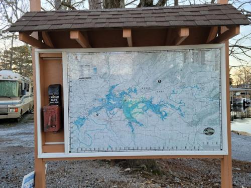Bay Springs Country Inn & Marina - photo 16