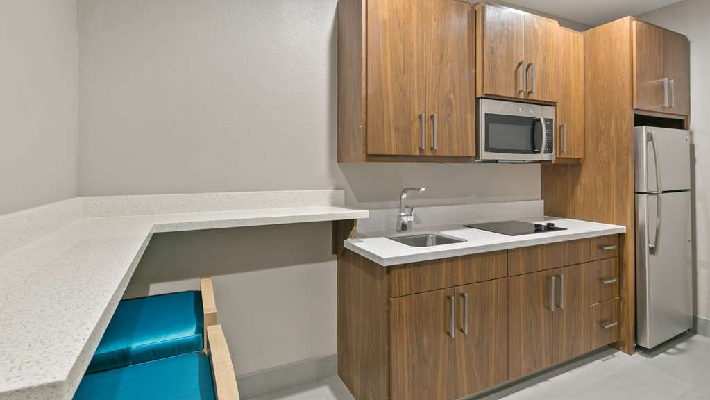 Best Western Plus Houston Atascocita Inn & Suites - photo 20