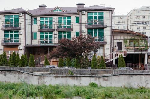 Astoria Hotel — hotel in Tuapse