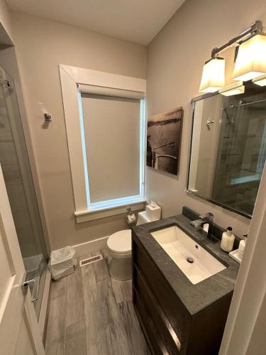 Entire Modern 7 Unit 7 Bath Boutique Inn - photo 37