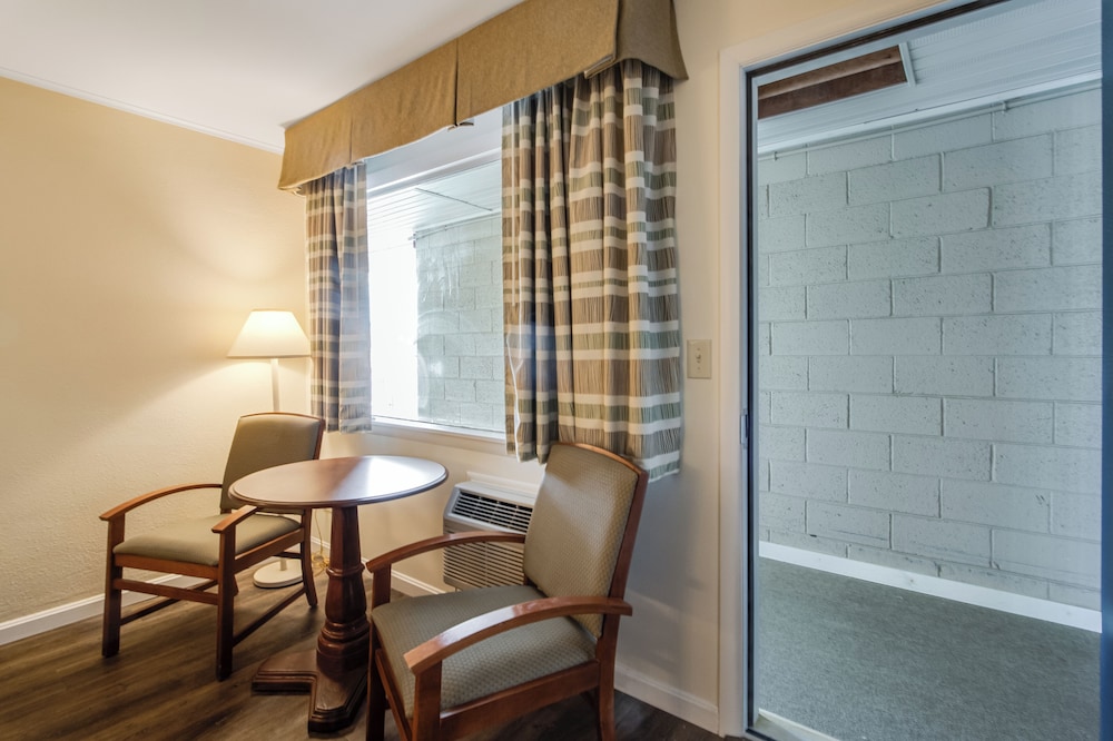 Oceanus Motel - photo 8