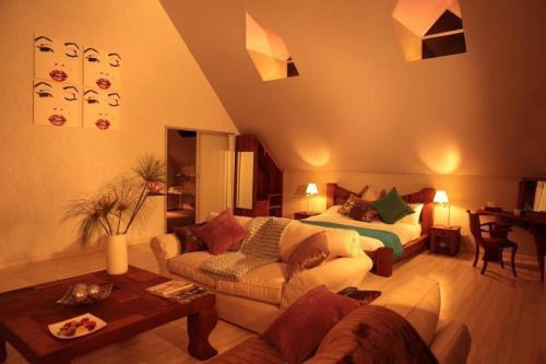 Karen Country Lodge