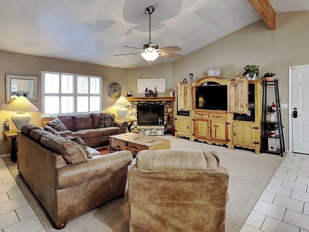 Touch of Santa Fe by Kokopelli Property Management in Ruidoso, United States