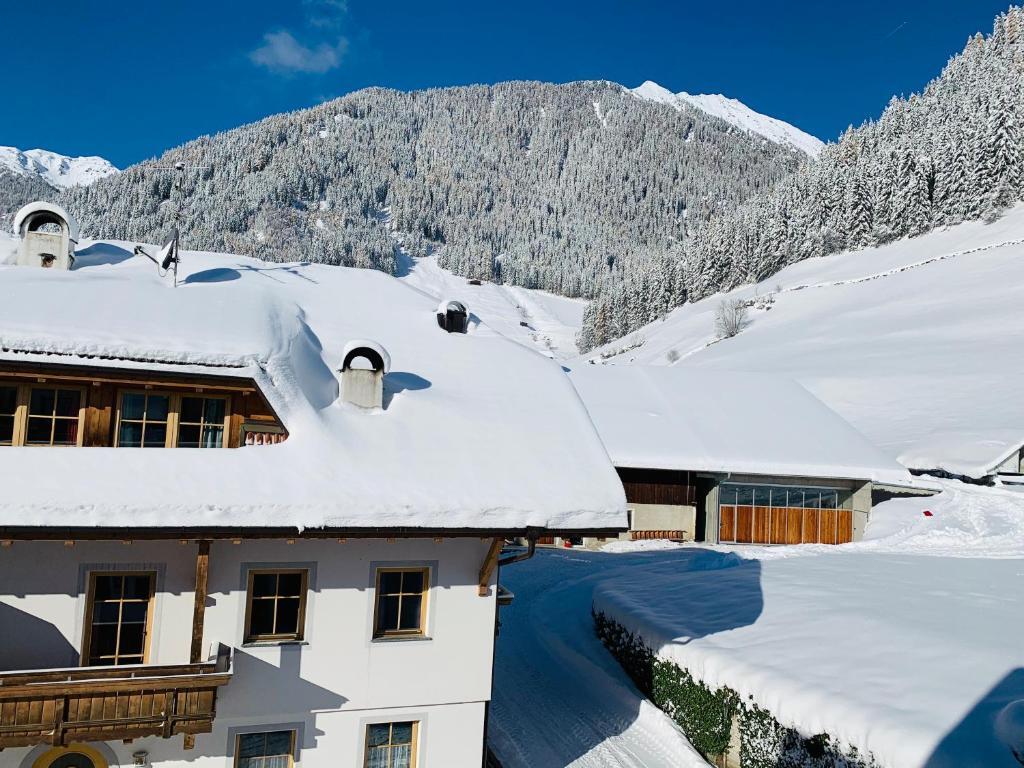 Apartments Grossgasteiger — 4-Star Luxury Hotel in San Giovanni, Italy