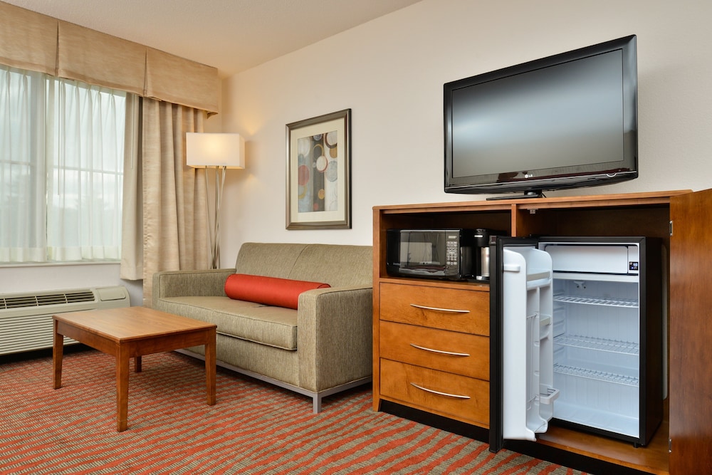 Holiday Inn Express Boston Milford an IHG Hotel - photo 4