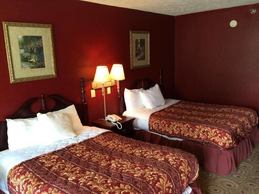 Best Western Oak Tree Inn - photo 9