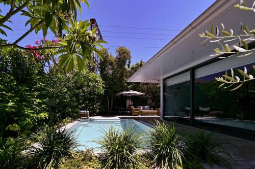 Private vacation villa — 4-Star Luxury Hotel in Ramat Hasharon, Israel