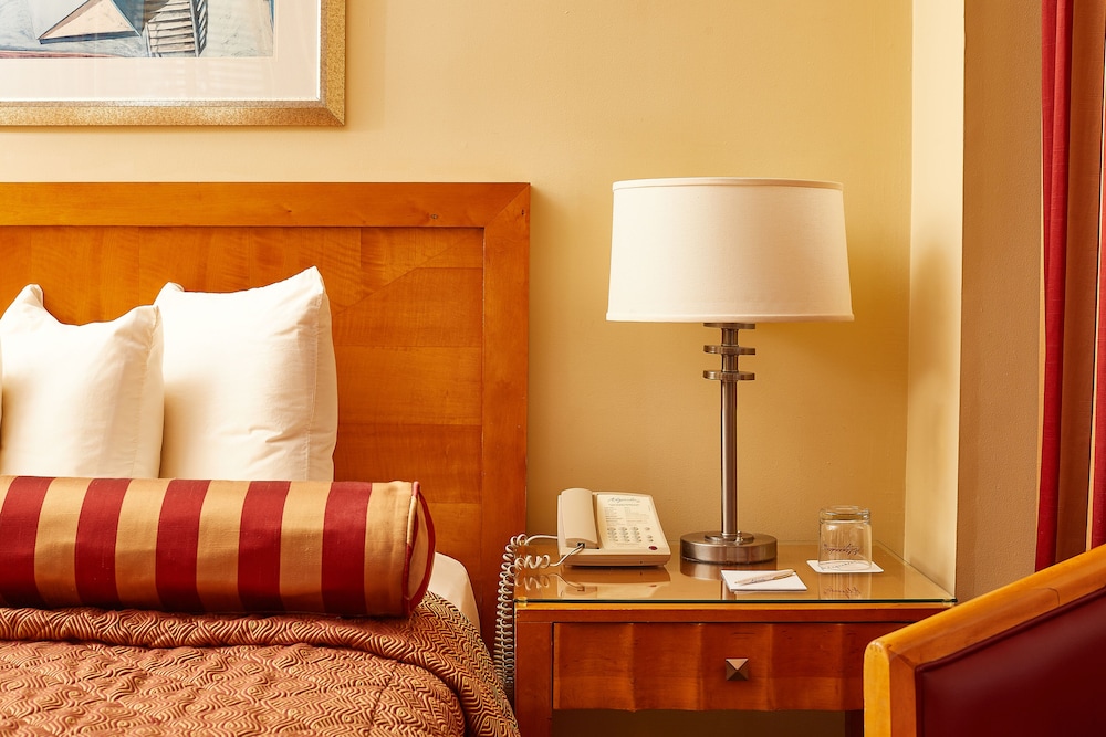 Alexander Inn - photo 17