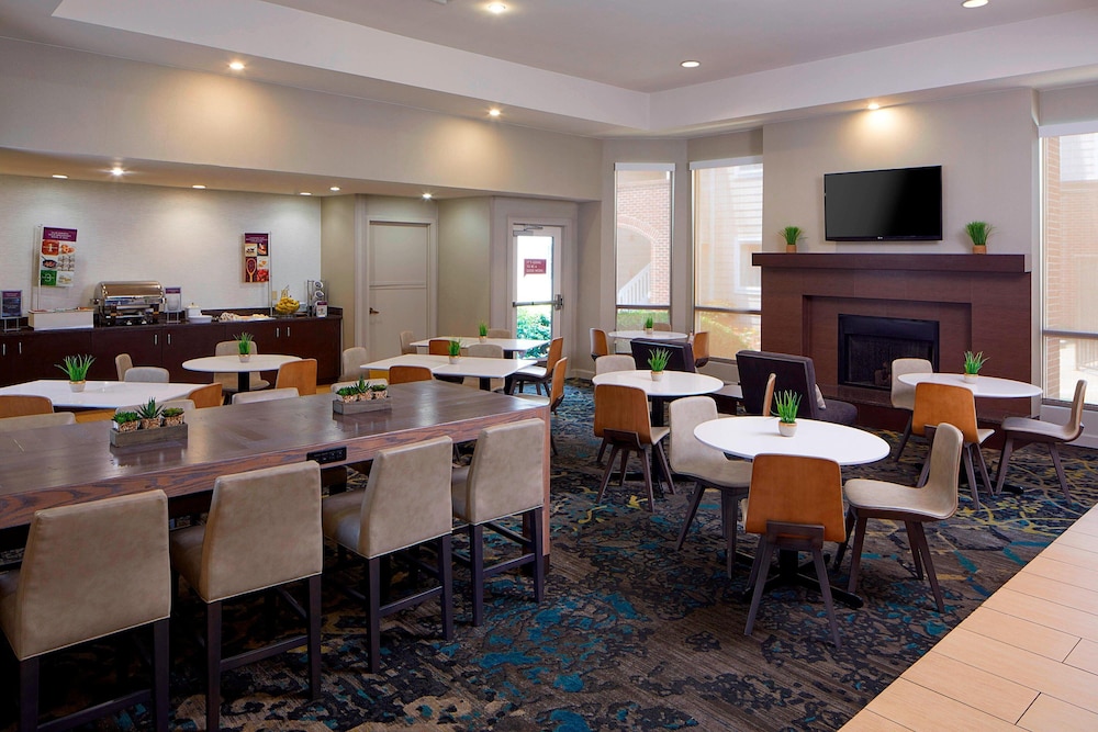 Residence Inn by Marriott Atlanta Airport North Virginia Ave - photo 29