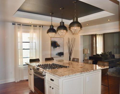 Luxury Home w Private Patio Mins away from DT RC — 4-Star Luxury Hotel in Rapid City, United States