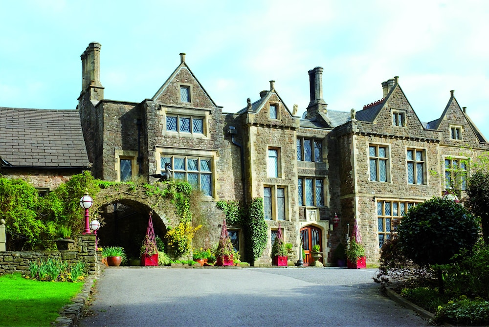 Miskin Manor Hotel And Health Club — 4-Star Luxury Hotel in Cardiff, United Kingdom