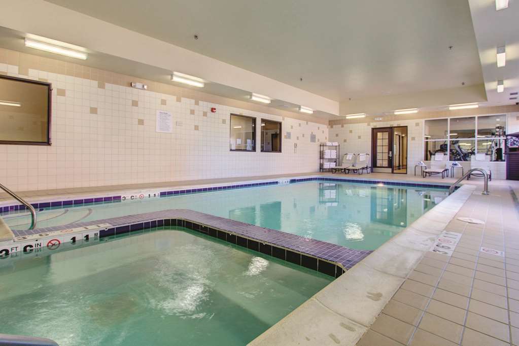 La Quinta Inn & Suites by Wyndham Denver Gateway Park - photo 12