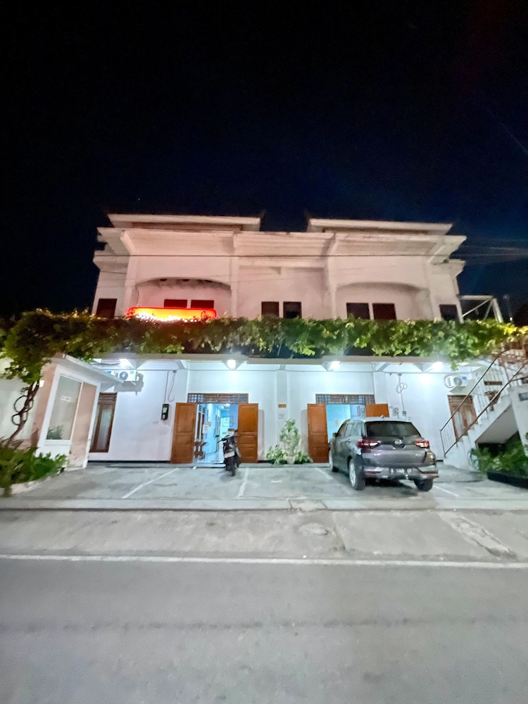 Telu Telu Solo in Surakarta, Indonesia