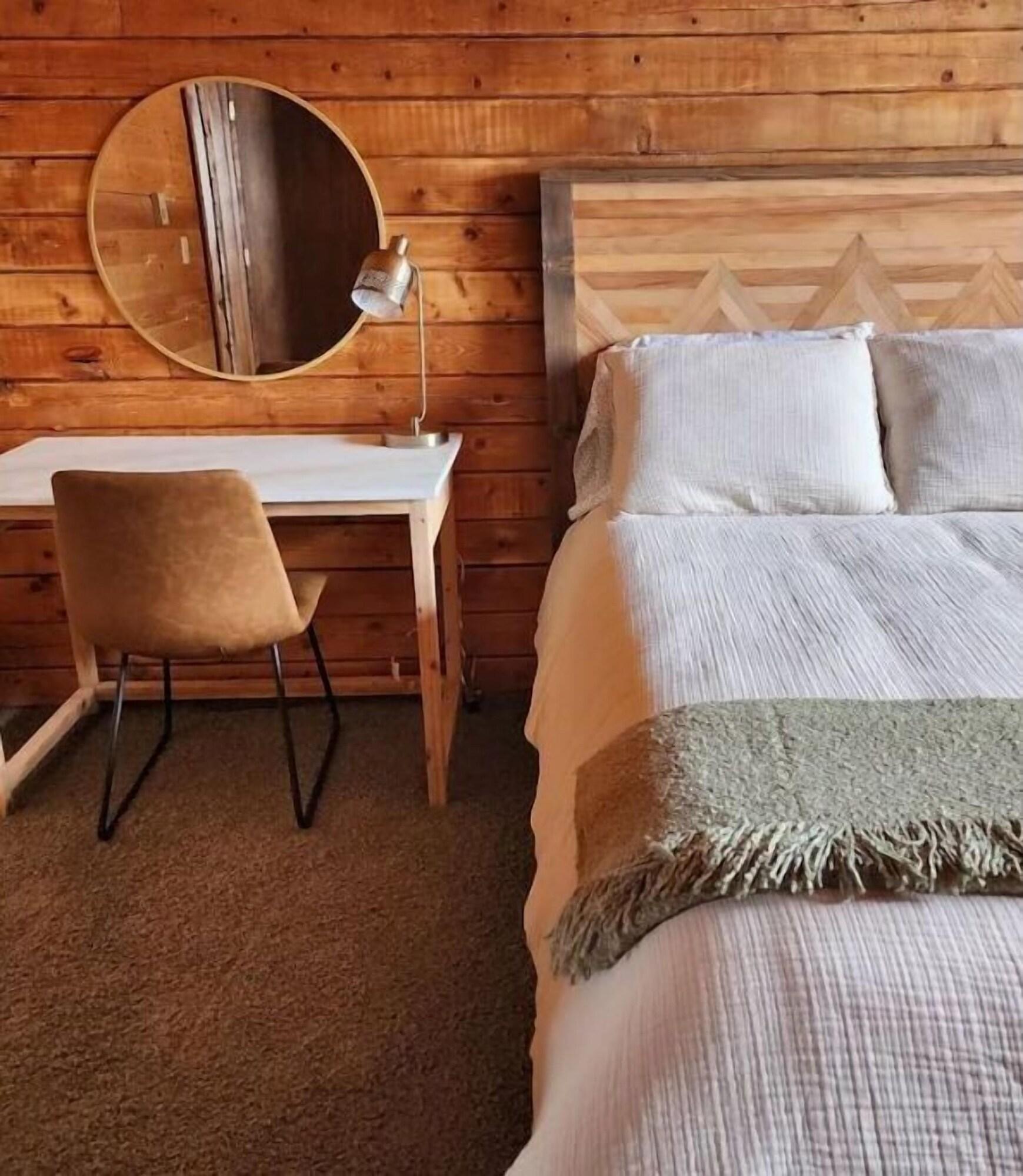 Elk Heights - carbon neutral hotel in Silt
