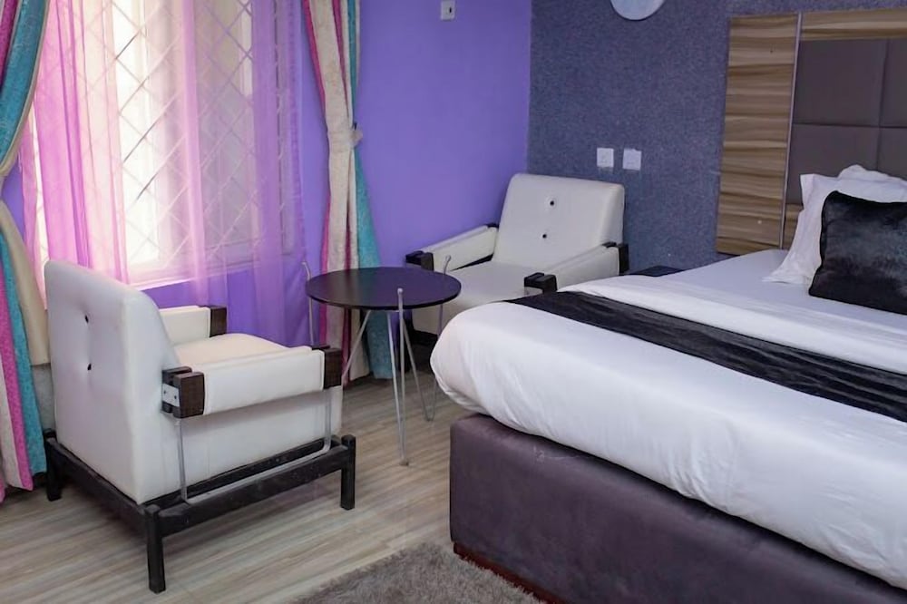 E Phoenix Hotel Annex 2 — Ilorin — photo 5